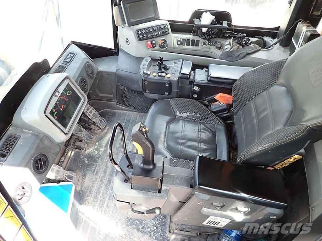 CAT 988K Kolesni nakladalci