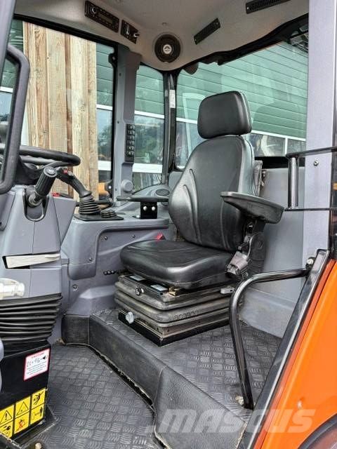 GiANT Doosan Develon G5000 DL80 لوادر بعجل