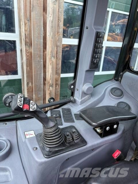 GiANT Doosan Develon G5000 DL80 لوادر بعجل