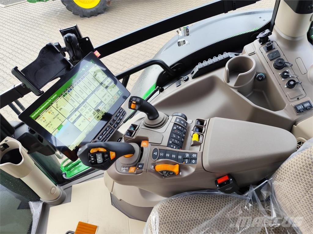 John Deere 6R 215 Tractoren