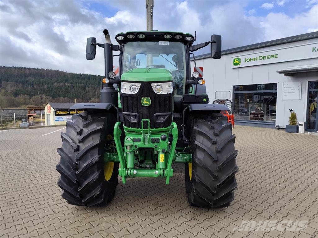 John Deere 6R 215 Tractoren