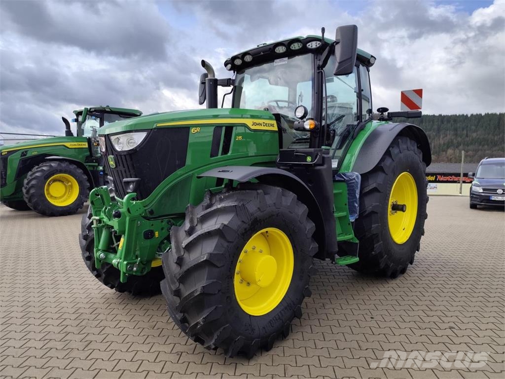 John Deere 6R 215 Tractoren