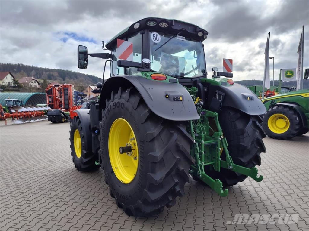 John Deere 6R 215 Tractoren
