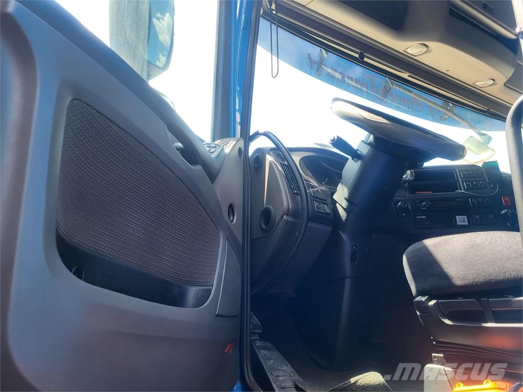 DAF XF 460 FTG + FAYMONVILLE STBZ-2VAA Trekkers