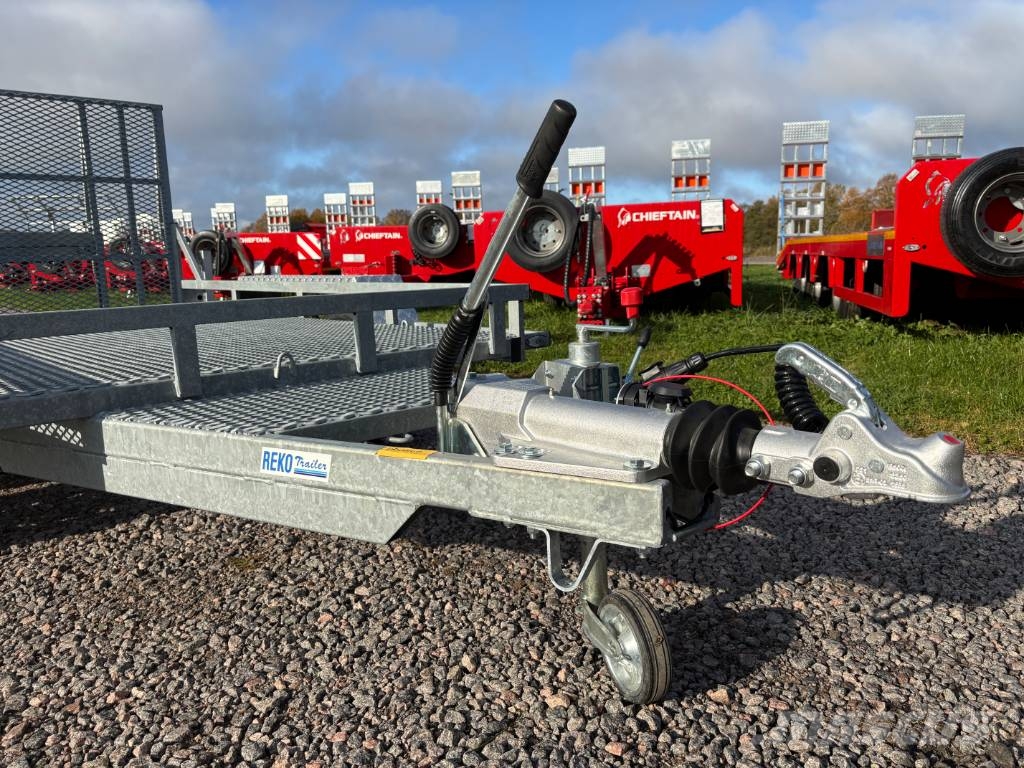 Reko Maskintrailers och släpvagnar - Svenskbyggda Kevyet peräkärryt
