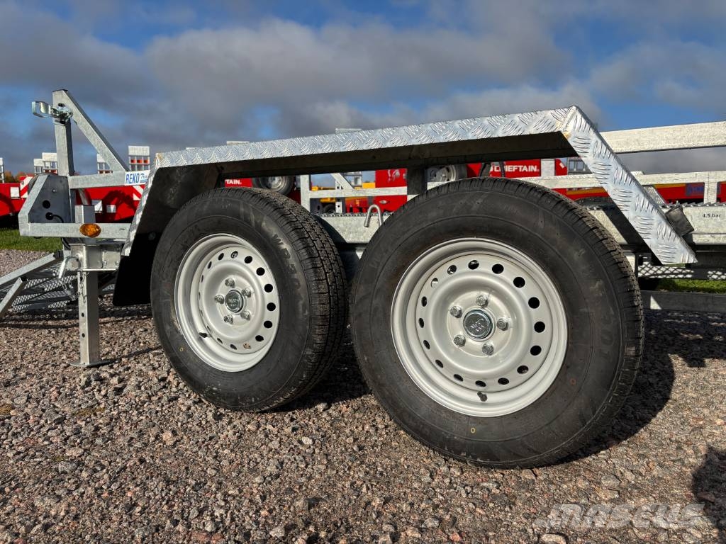 Reko Maskintrailers och släpvagnar - Svenskbyggda Kevyet peräkärryt