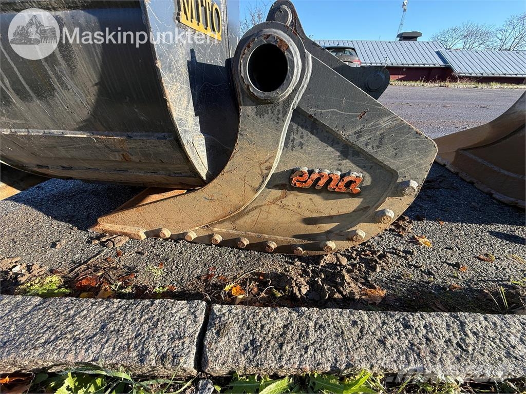 Ema S-60 Buckets