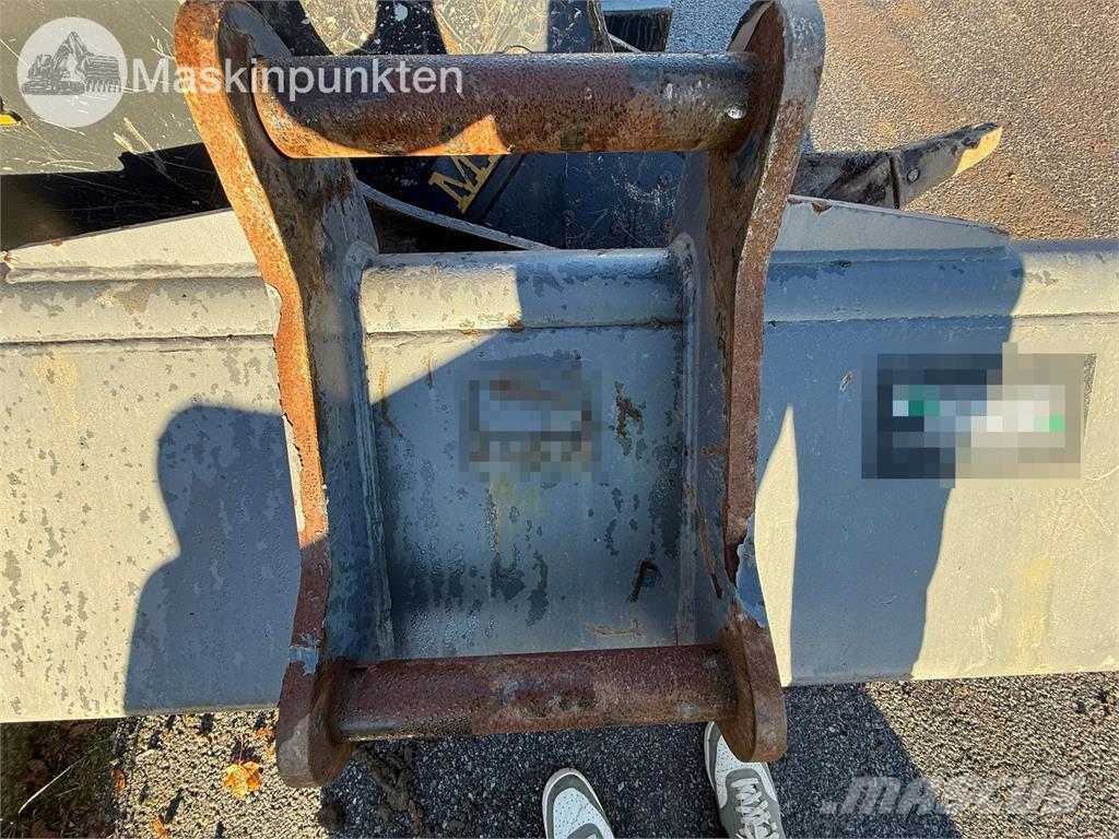 Ema S-60 Buckets