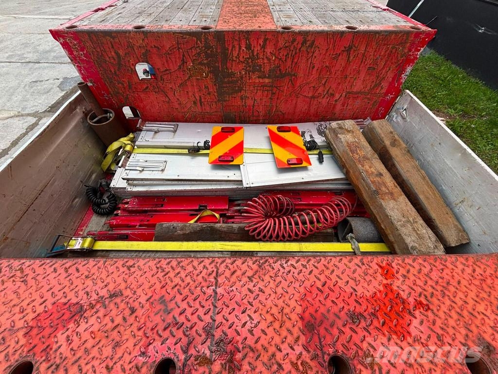 Broshuis 3AUD-44 EXTENDABLE / LAST AXLE STEERED Semi-trailer blokvogn