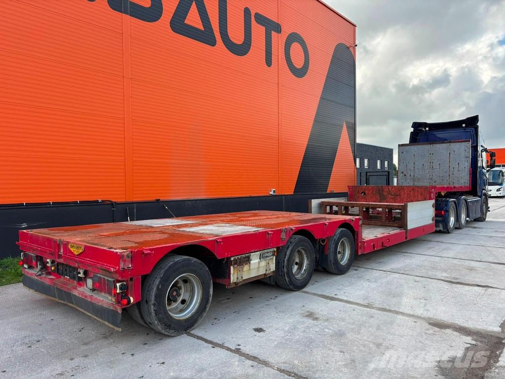 Broshuis 3AUD-44 EXTENDABLE / LAST AXLE STEERED Semi-trailer blokvogn