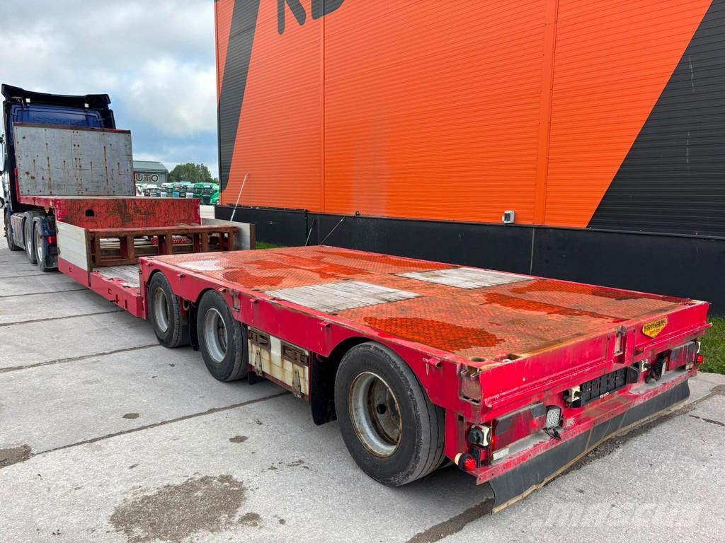 Broshuis 3AUD-44 EXTENDABLE / LAST AXLE STEERED Semi-trailer blokvogn