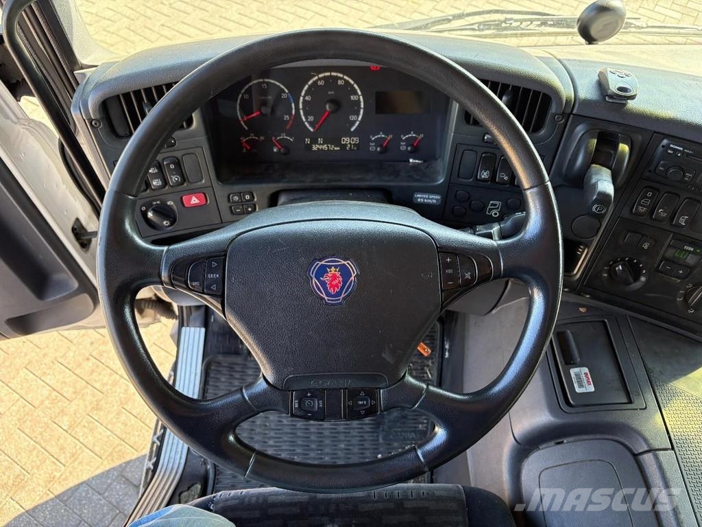 Scania P230 + 3 PEDALS + 19t + LOADLIFT 1500 KG Camiones de caja de lona
