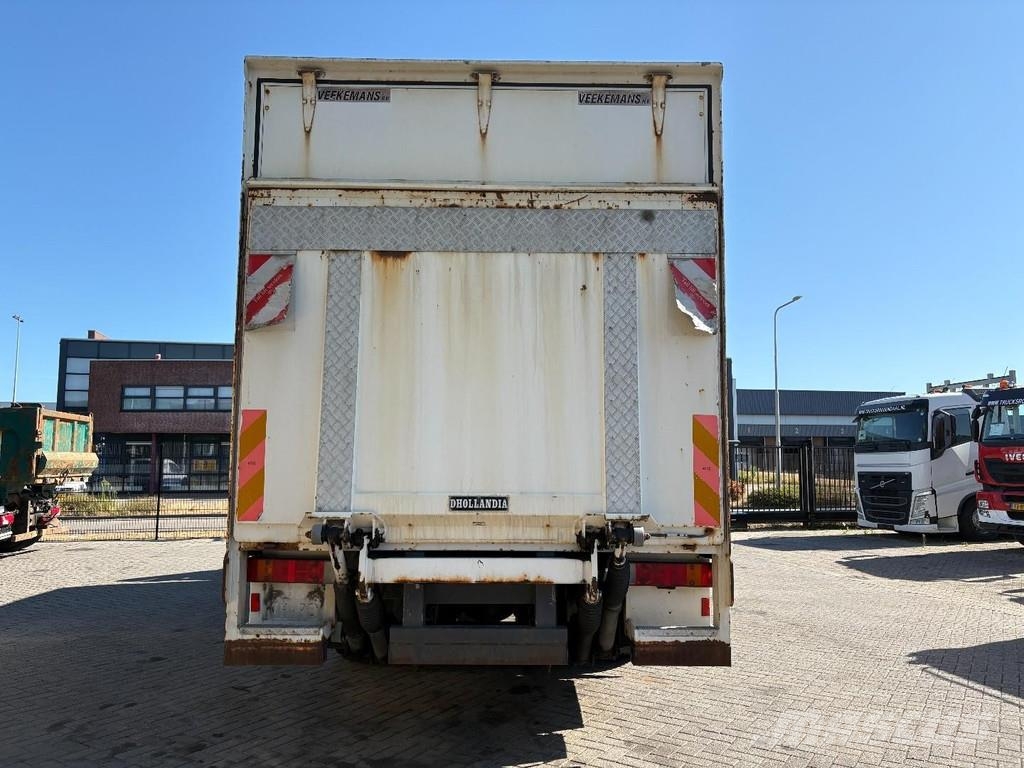 Scania P230 + 3 PEDALS + 19t + LOADLIFT 1500 KG Camiones de caja de lona