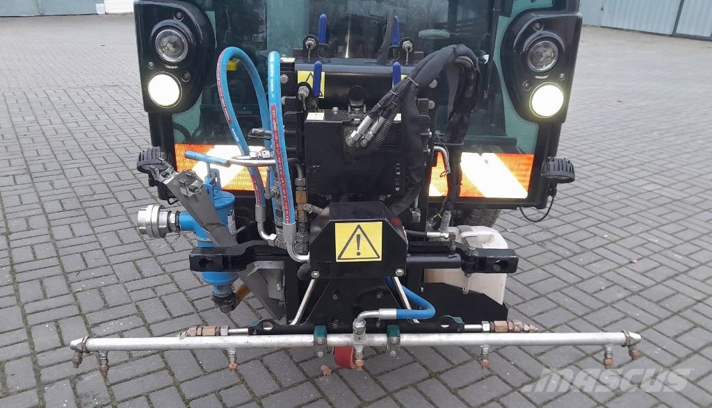 Mathieu AQUADYNE MC210 NR 415 (68) 2018 Polewaczka drogowa Utility machines