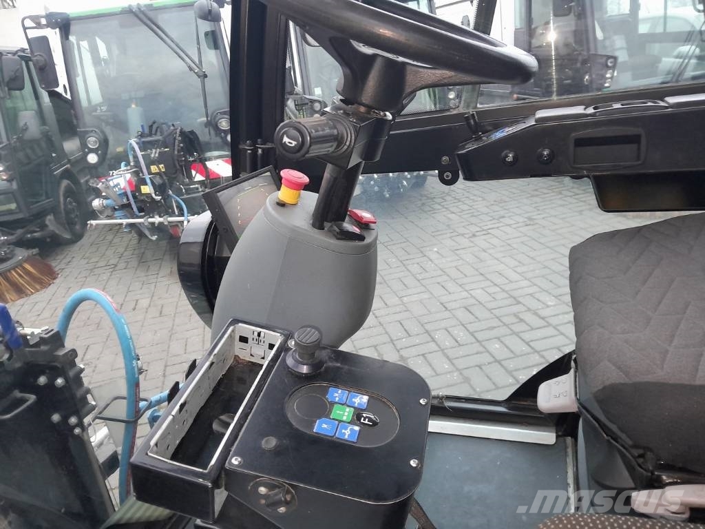 Mathieu AQUADYNE MC210 NR 415 (68) 2018 Polewaczka drogowa Utility machines