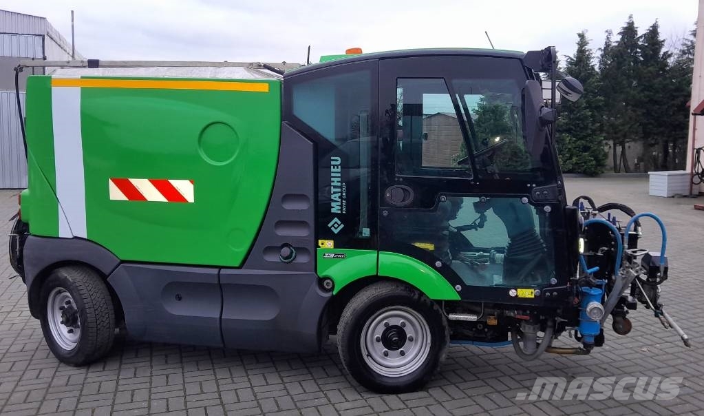 Mathieu AQUADYNE MC210 NR 415 (68) 2018 Polewaczka drogowa Utility machines