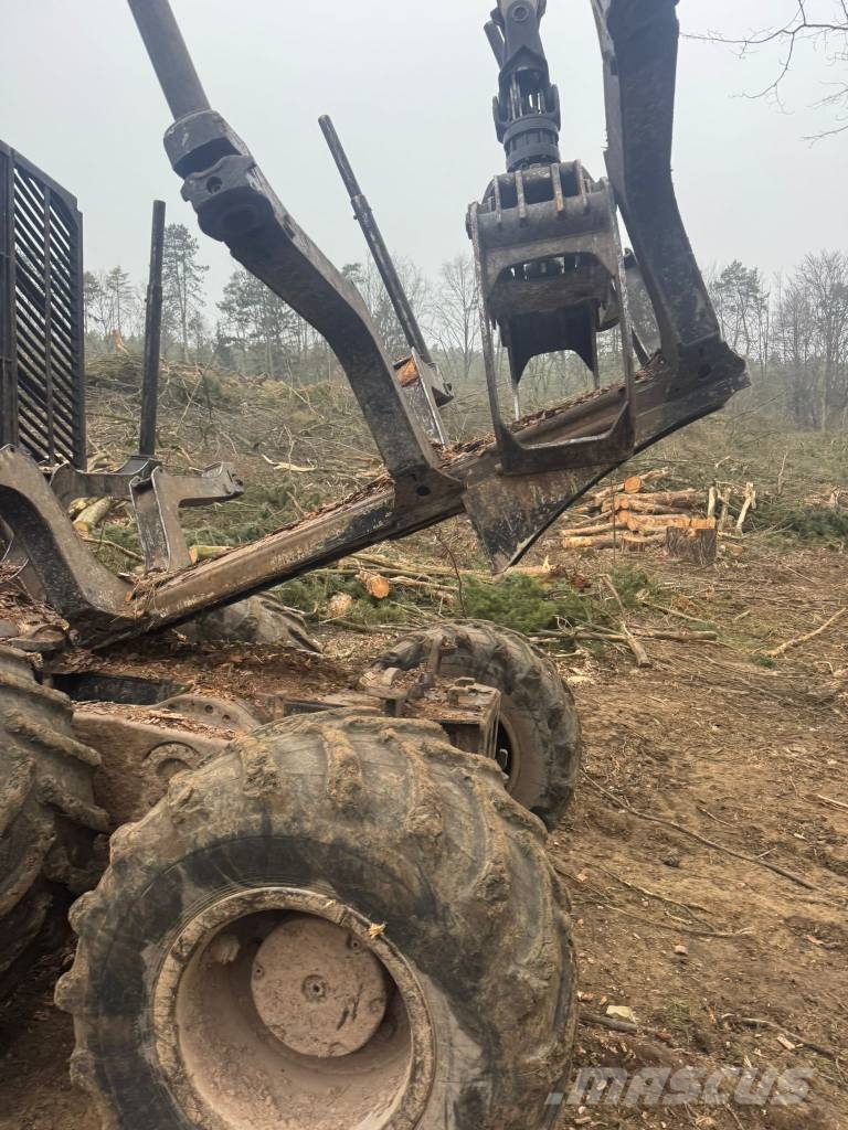 Komatsu 875 Forwarders
