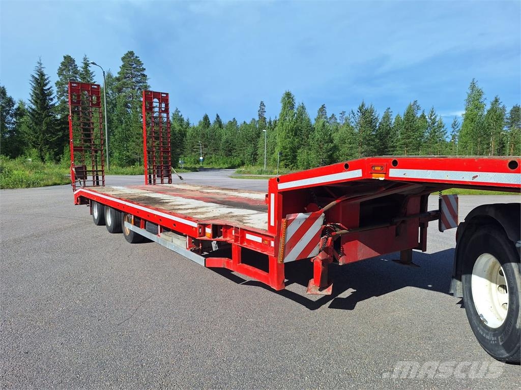 Iveco + Goldhofer Stralis X-Way 570 Camiones de cama baja