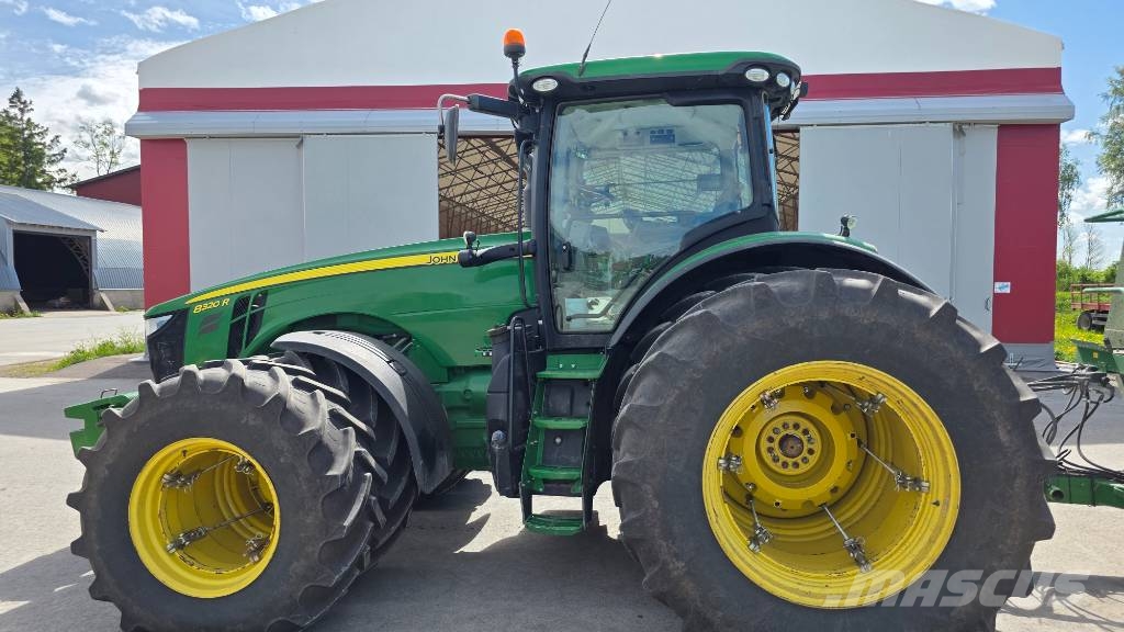 John Deere 8320 R Traktorid