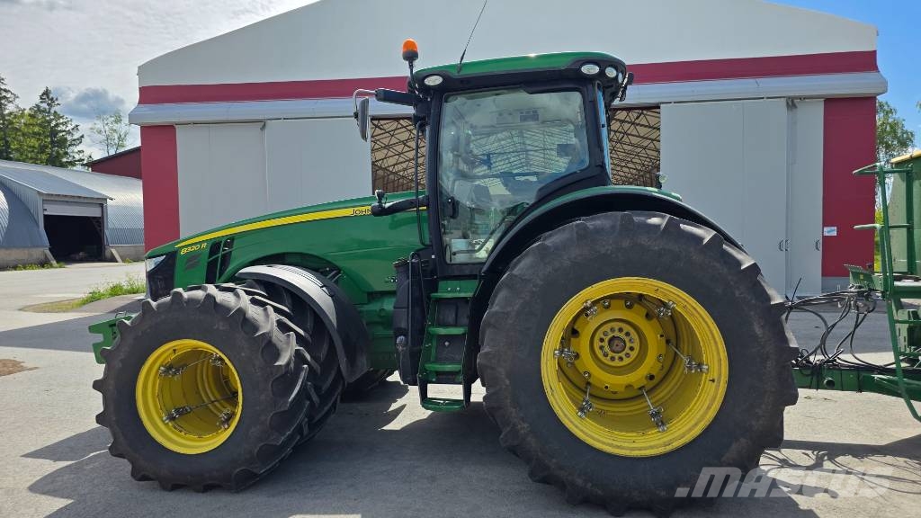 John Deere 8320 R Traktorid