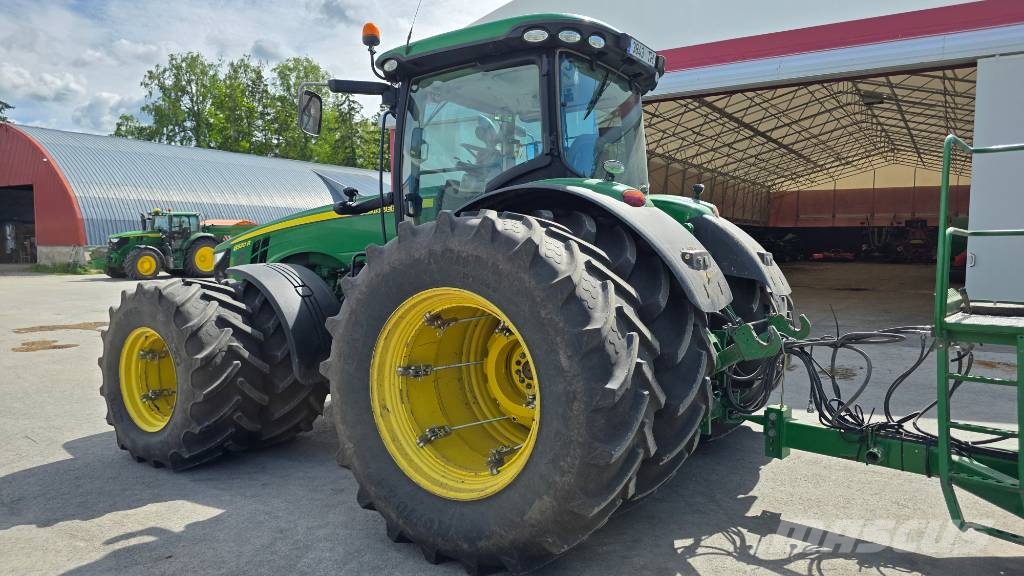 John Deere 8320 R Traktorid