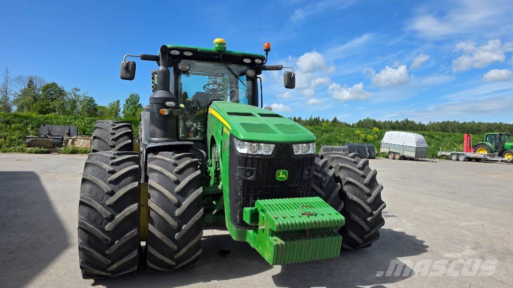 John Deere 8320 R Traktorid