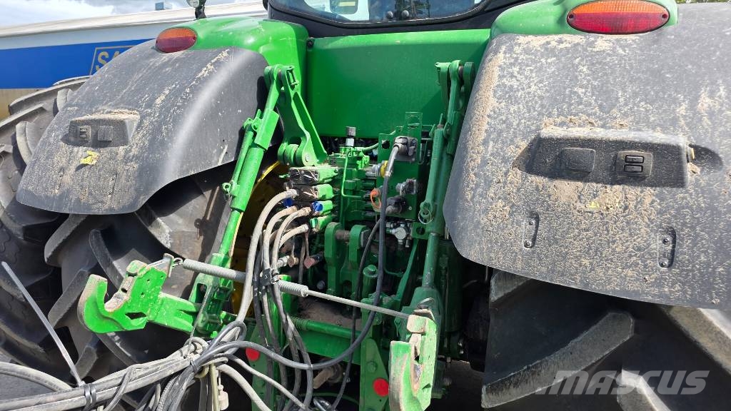 John Deere 8320 R Traktorid