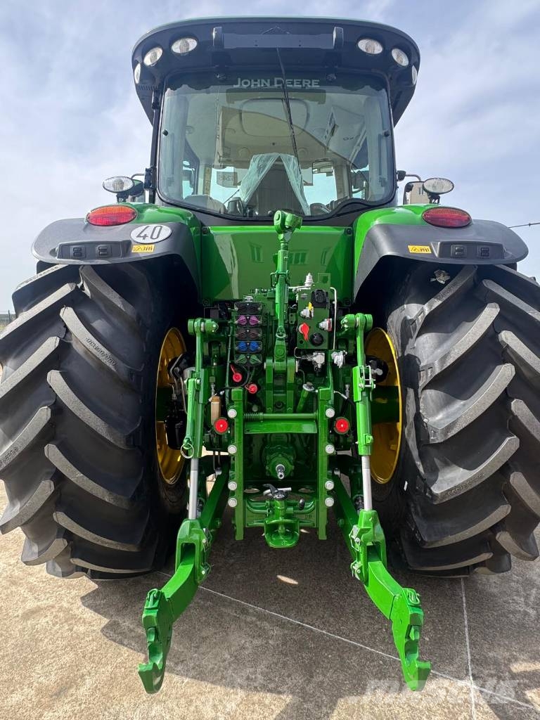John Deere 8295 R Traktorid