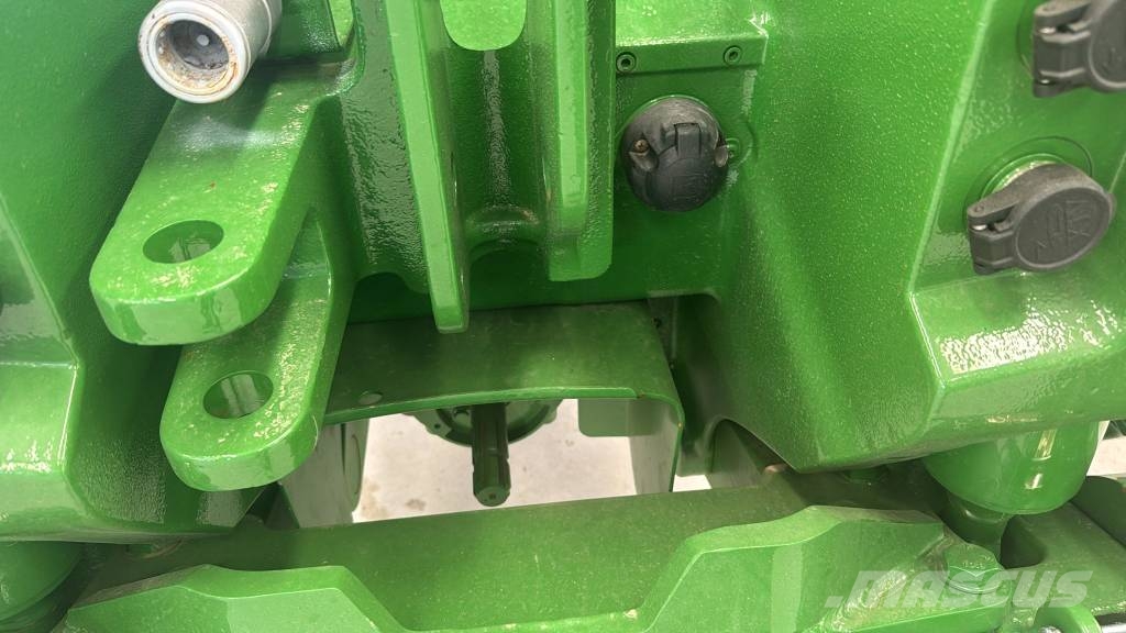 John Deere 8295 R Traktorid