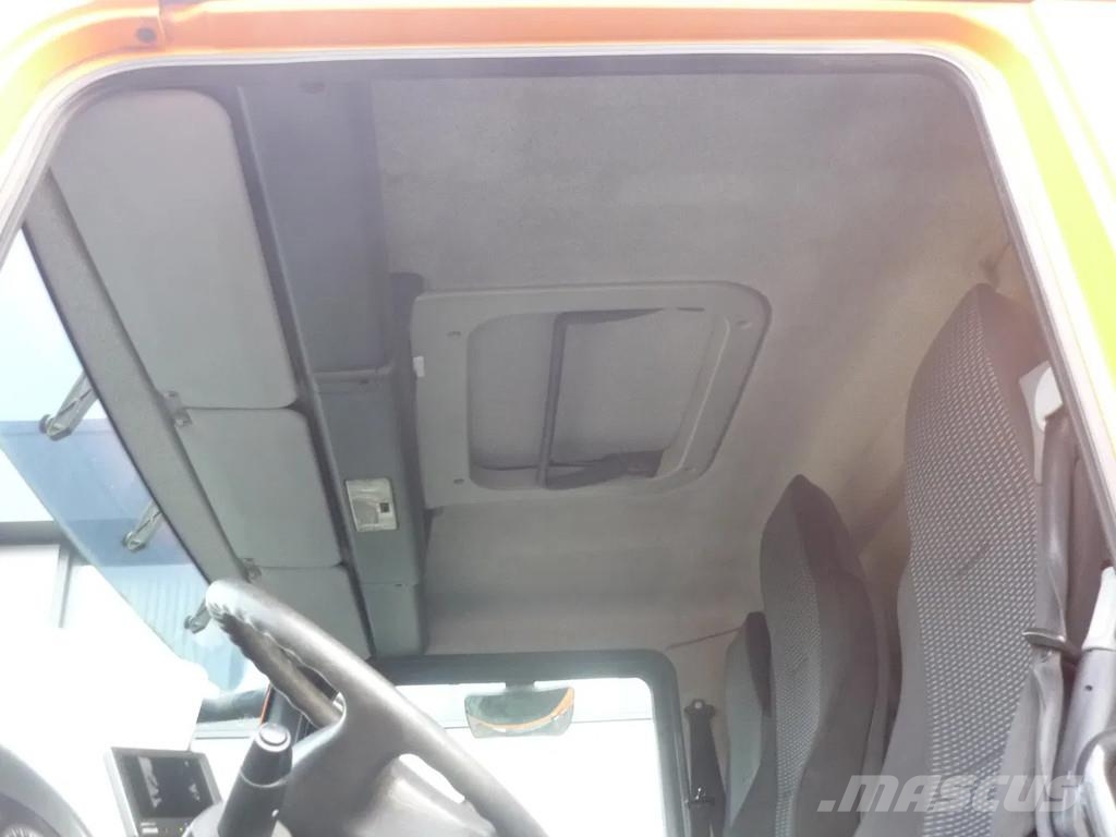 MAN TGM 26.340 6x2-4 Zoeller Medium XL Camion dei rifiuti