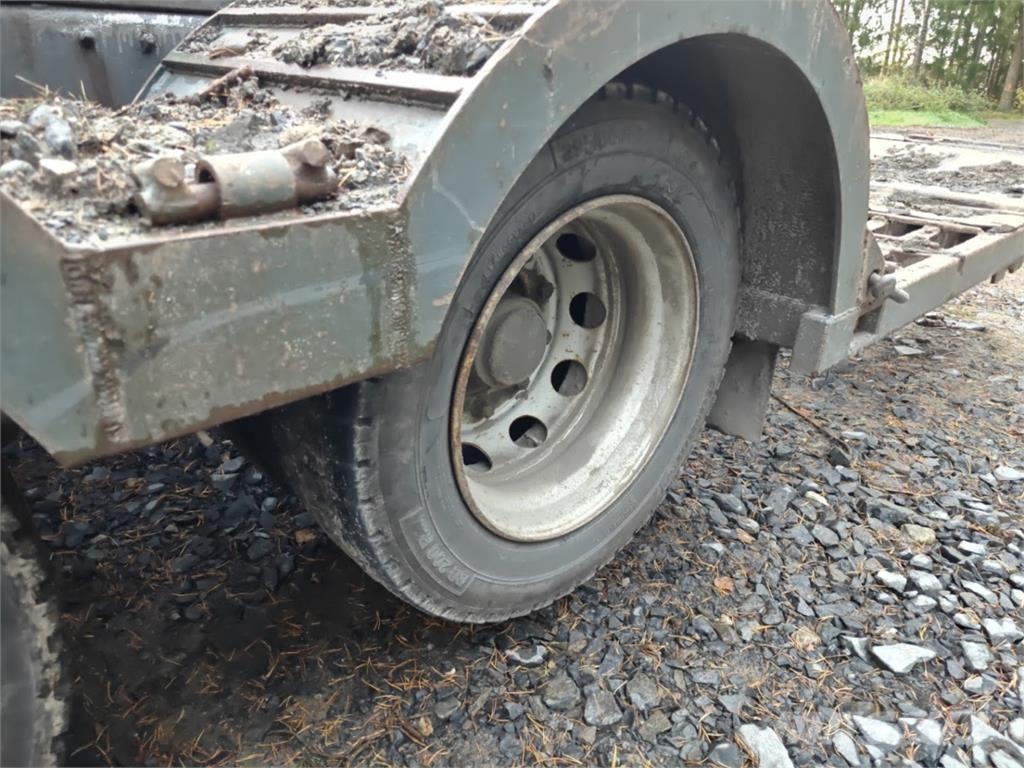 Sisu 12E480 Forest machine transport trucks
