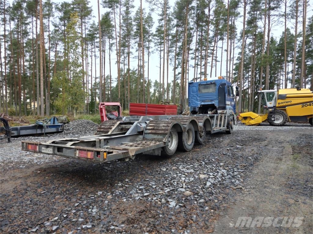 Sisu 12E480 Forest machine transport trucks