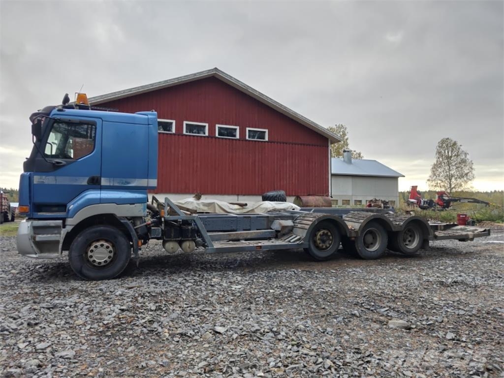 Sisu 12E480 Forest machine transport trucks