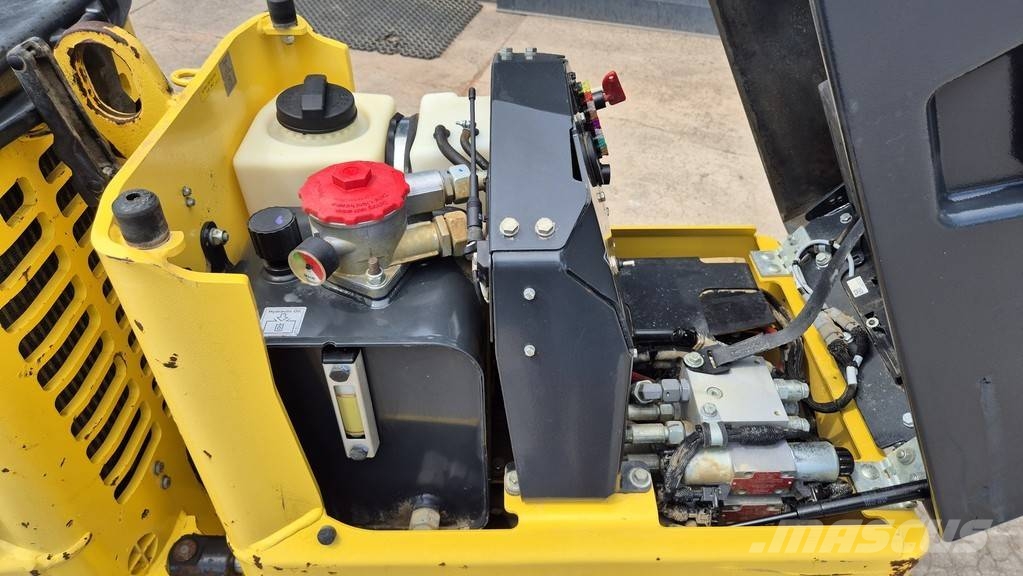 Bomag BMP8500 - YEAR 2021 - 180 WORKING HOURS مداحل ثنائية الاسطوانة