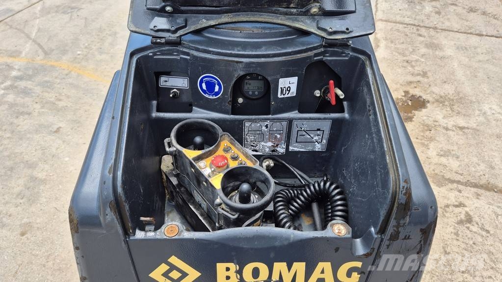 Bomag BMP8500 - YEAR 2021 - 180 WORKING HOURS مداحل ثنائية الاسطوانة