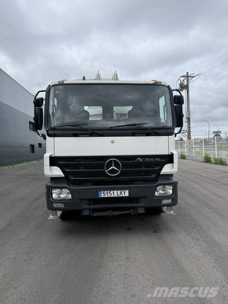 Mercedes-Benz ACTROS 3341 طفرات توزيع الخرسانة