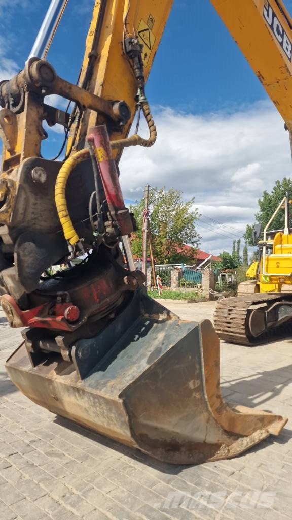 JCB 220 X Rupsgraafmachines