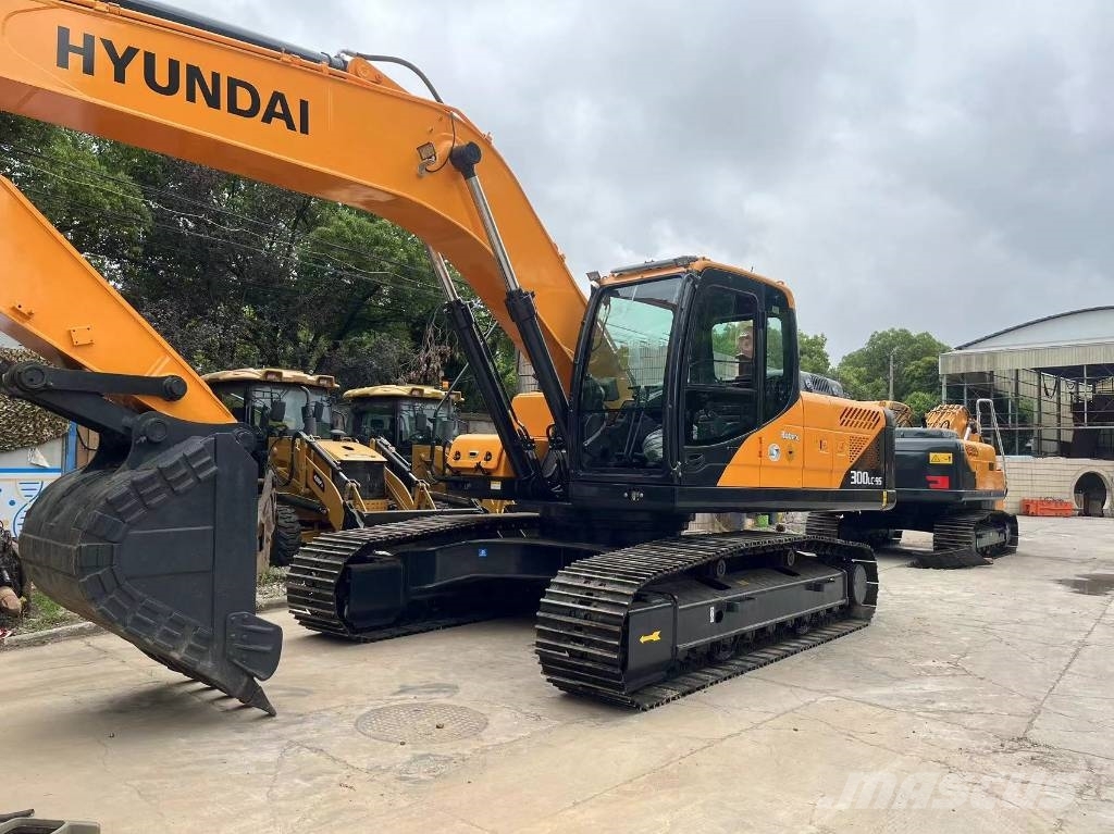 Hyundai R300LC-9S Gravemaskiner på larvebånd