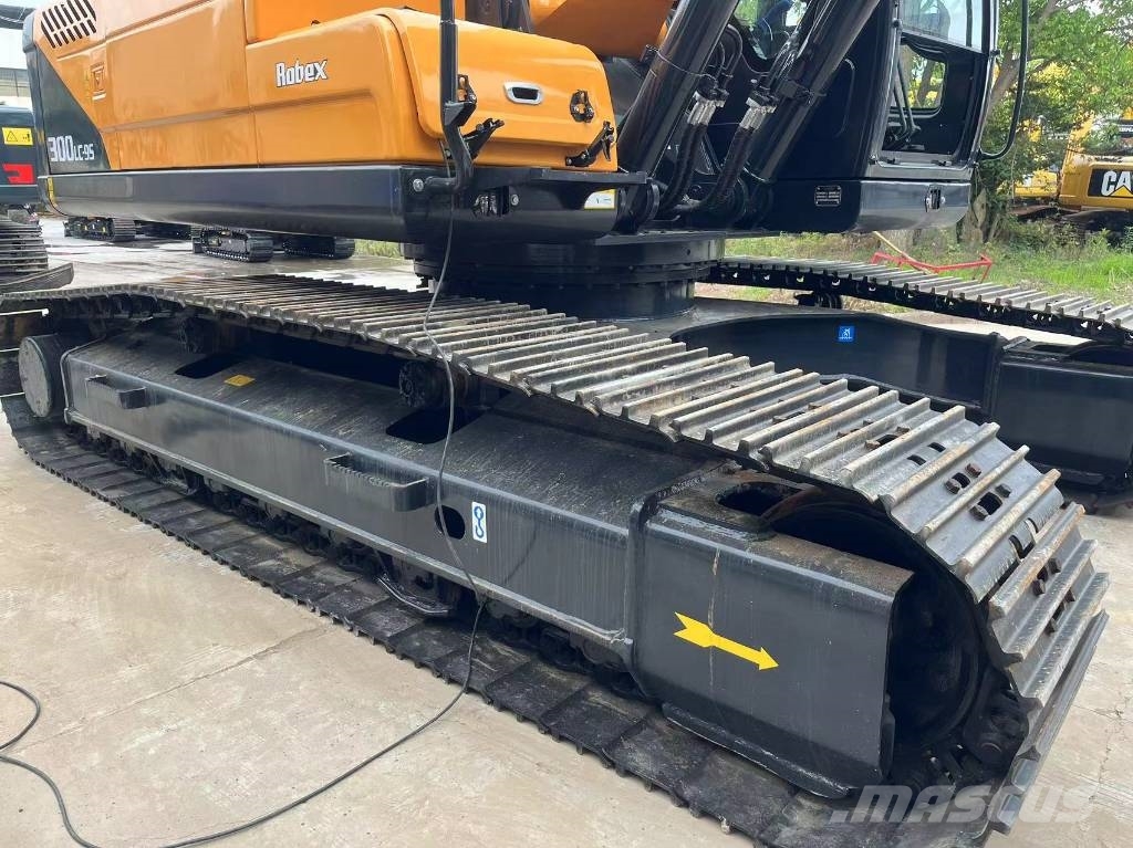 Hyundai R300LC-9S Gravemaskiner på larvebånd