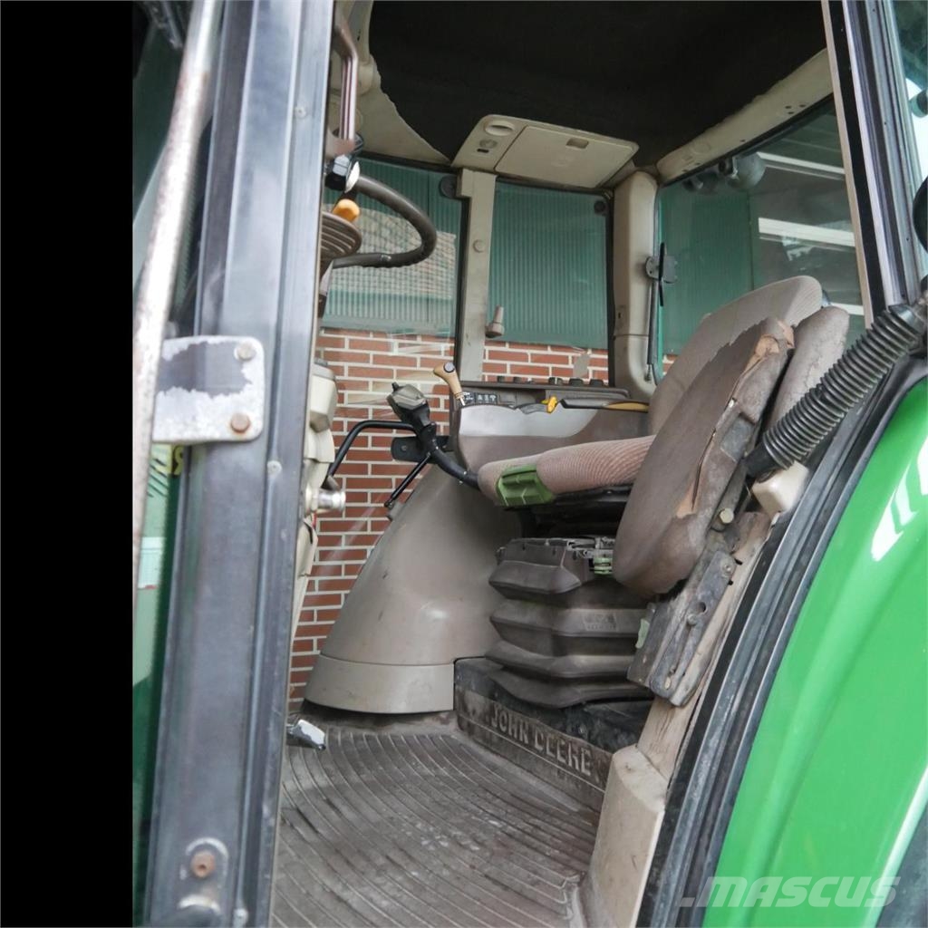 John Deere 6820 AP Q66 Frontlader Tractoren