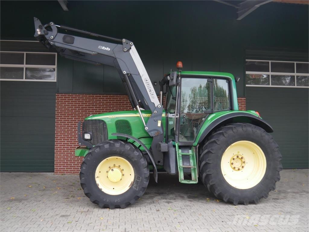 John Deere 6820 AP Q66 Frontlader Tractoren