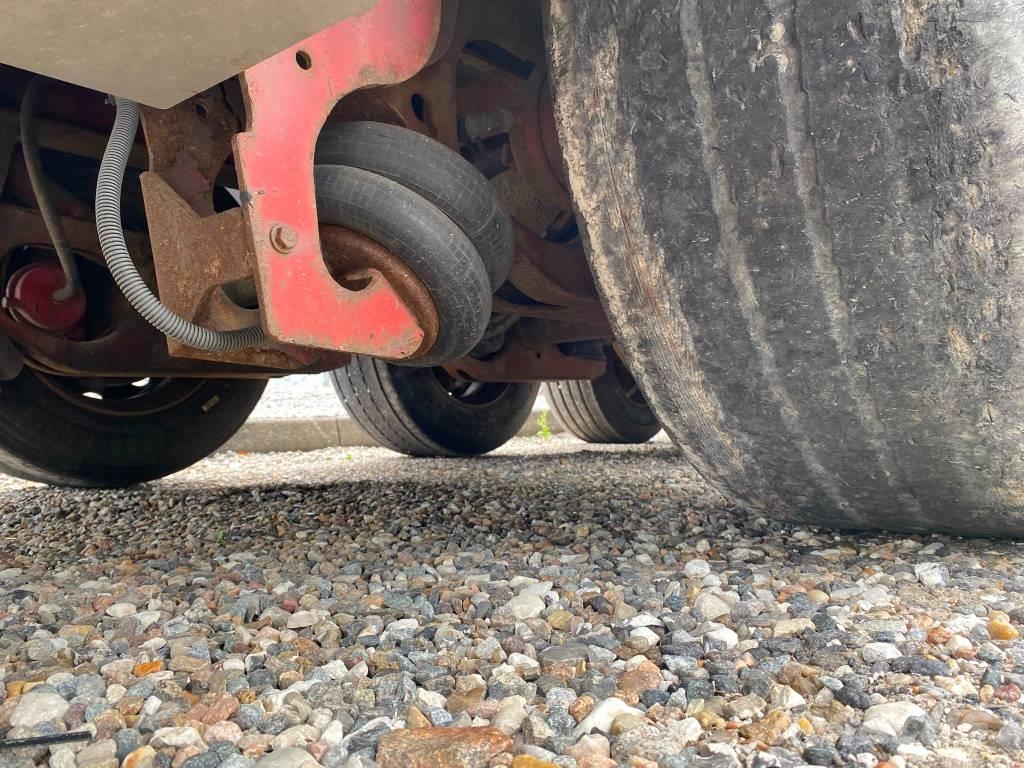 AMT 4 akslet 91 m3 walking floor trailer أنصاف المقطورات ذات سطح متحرك