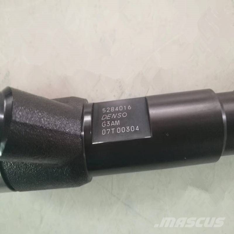 Cummins ISDE engine fuel injector 5561480 5569874 Motorer