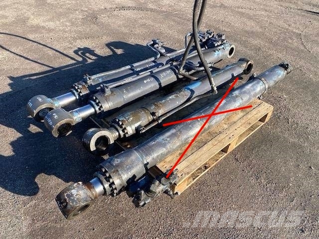 Volvo EC 240 B USED HYDRAULIC CYLINDER Hydraulics