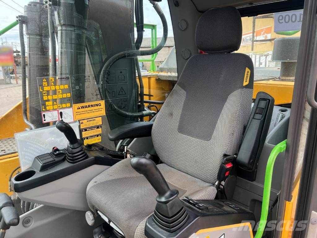 Volvo EC220EL LONG Excavadoras de cadenas