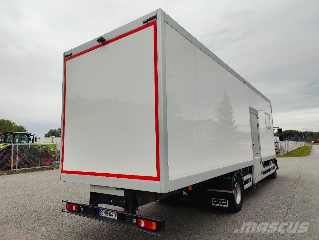 Volvo FL 250  Expo näyttelyauto Camiones con caja de remolque