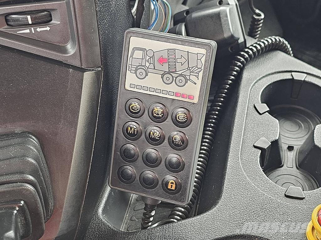 Mercedes-Benz AROCS 3240 混凝土車