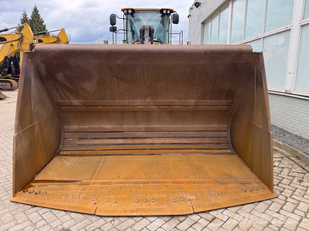 Volvo L 220 H Kolesni nakladalci
