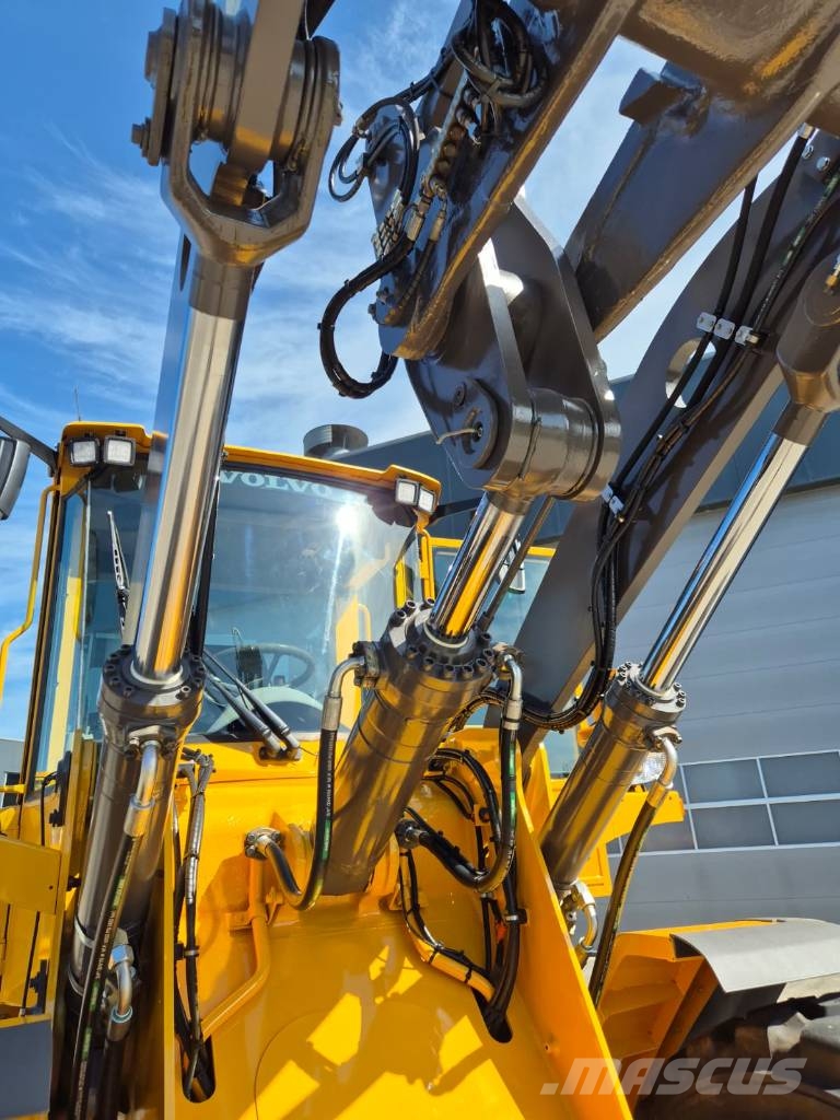 Volvo L60E NEW PAINT Kolesové nakladače