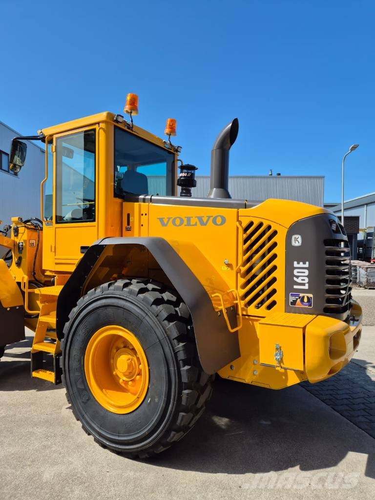 Volvo L60E NEW PAINT Kolesové nakladače